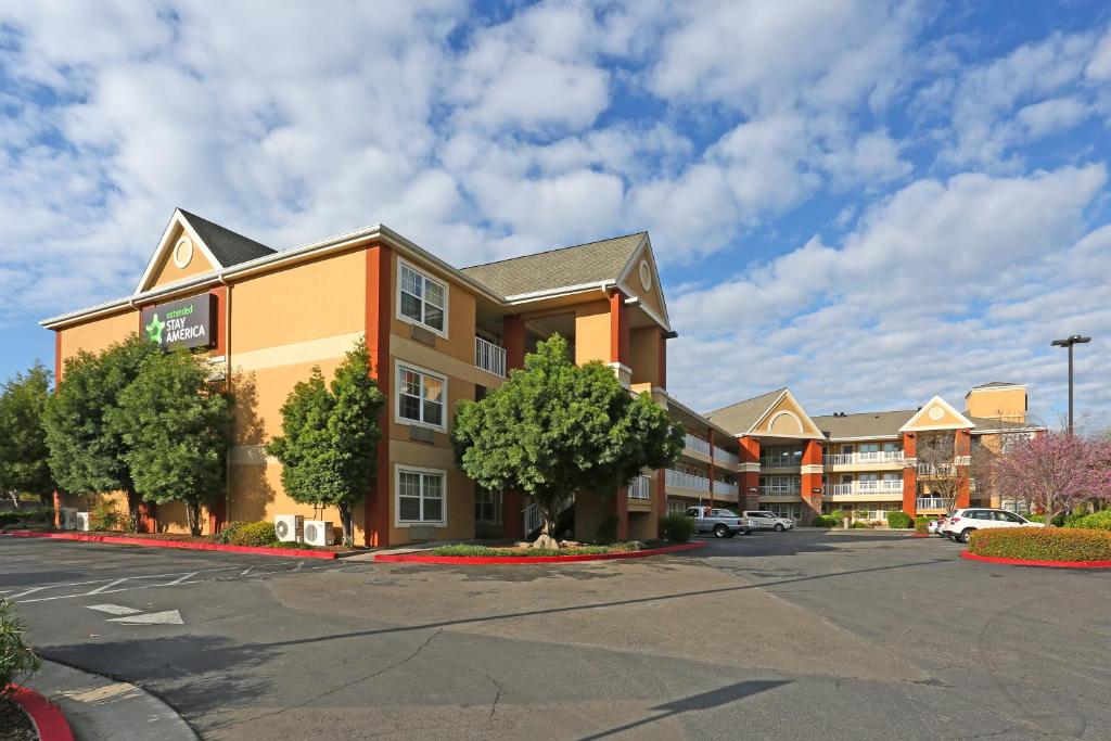 Extended Stay America Suites - Fresno - North Main image 1